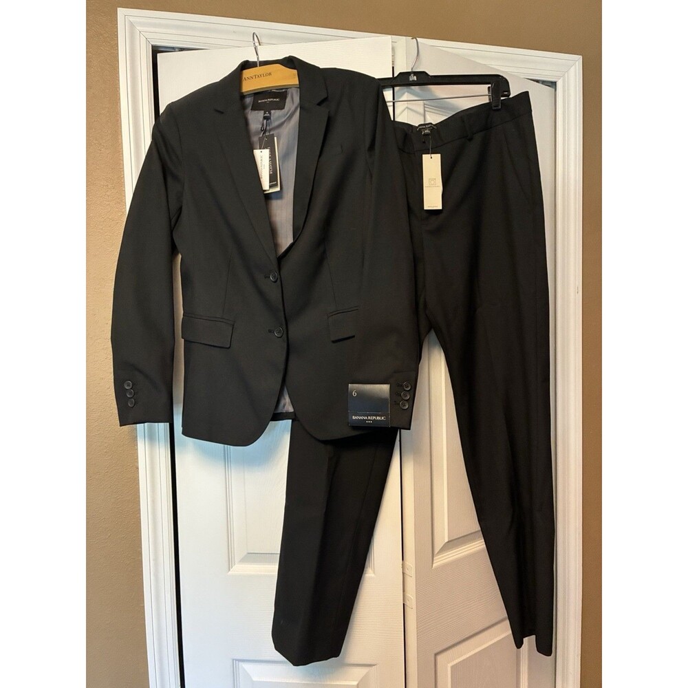 Banana Republic Factory Women’s Pant Suit Size 6 & 10  Black NWT Ryan Curvy Fit